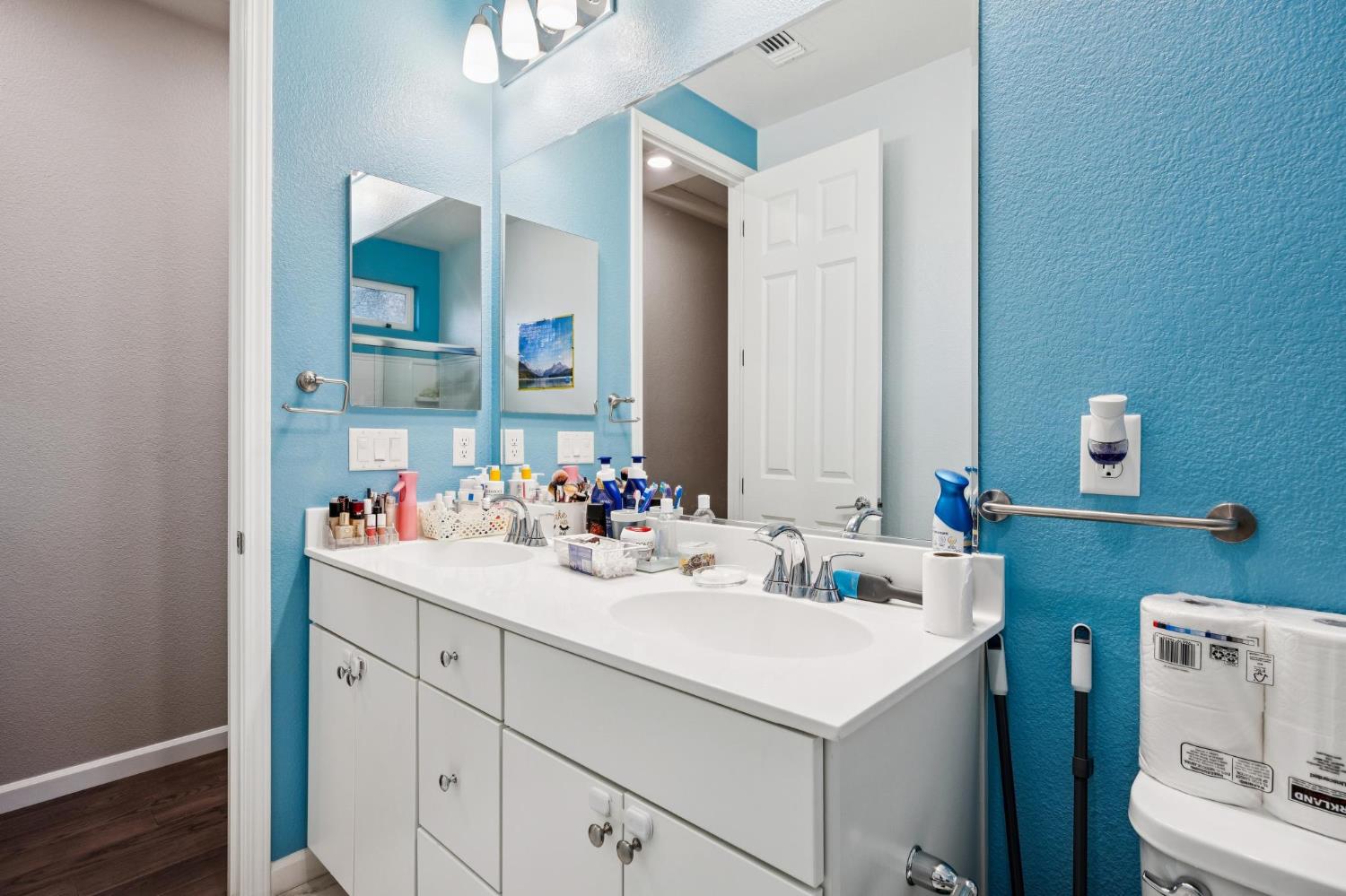 2070 Camden St, Hollister, CA 95023