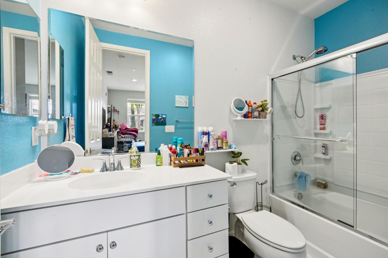 2070 Camden St, Hollister, CA 95023