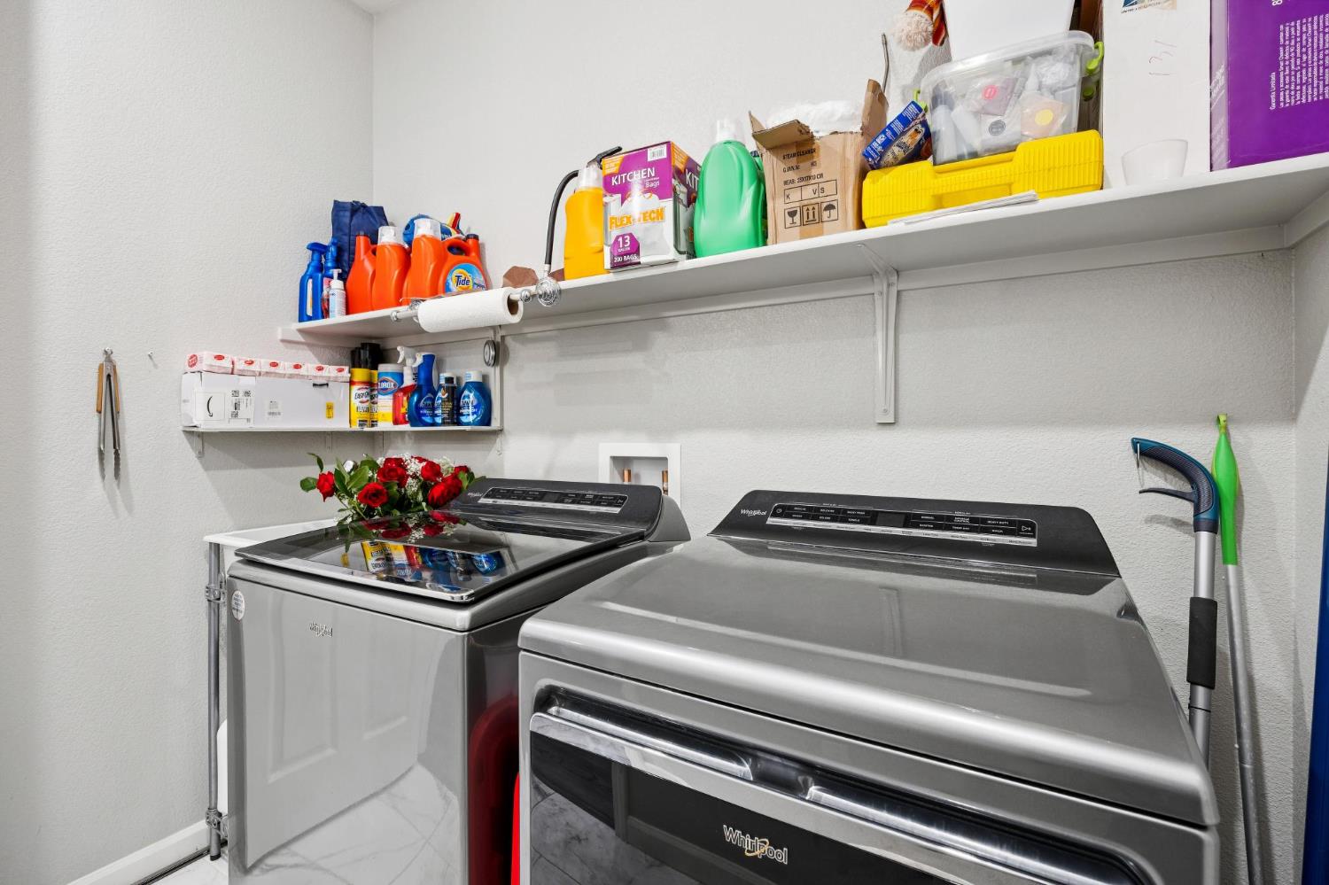 2070 Camden St, Hollister, CA 95023