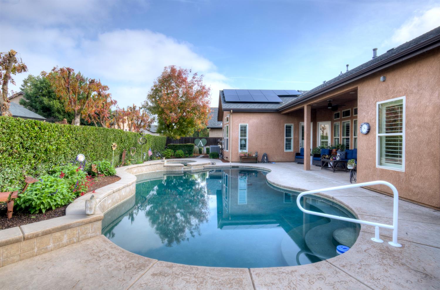 529 W Loyola Ave, Clovis, CA 93619