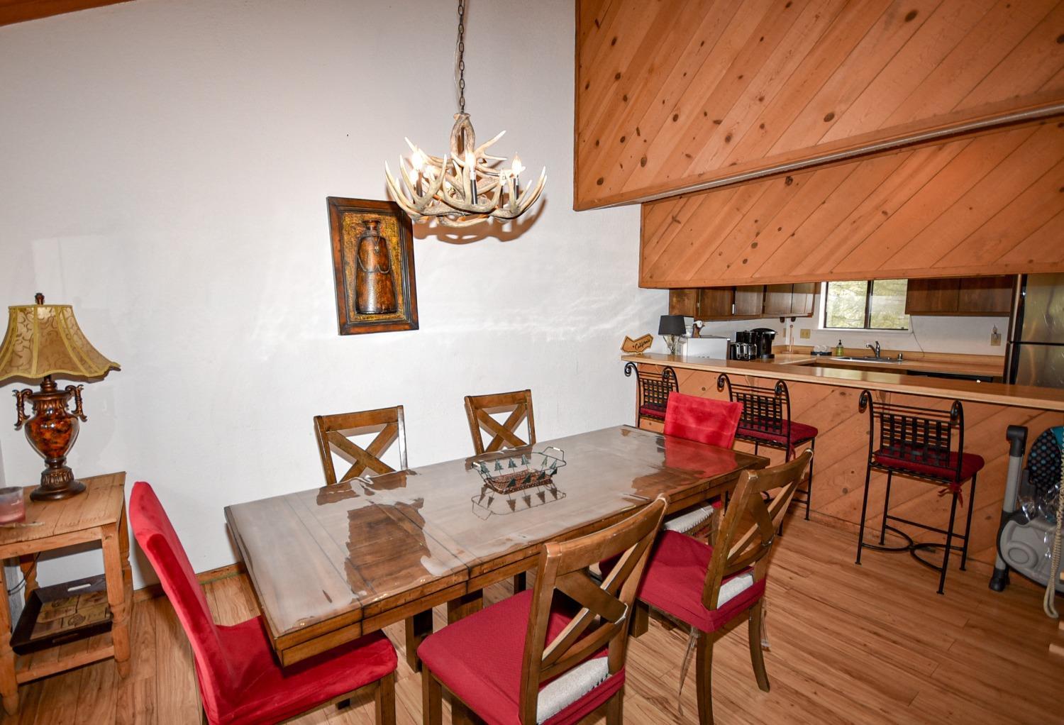 40720 Oakwoods Ln, Fresno, CA 93664