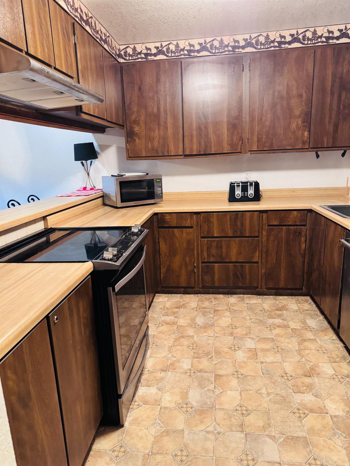 40720 Oakwoods Ln, Fresno, CA 93664