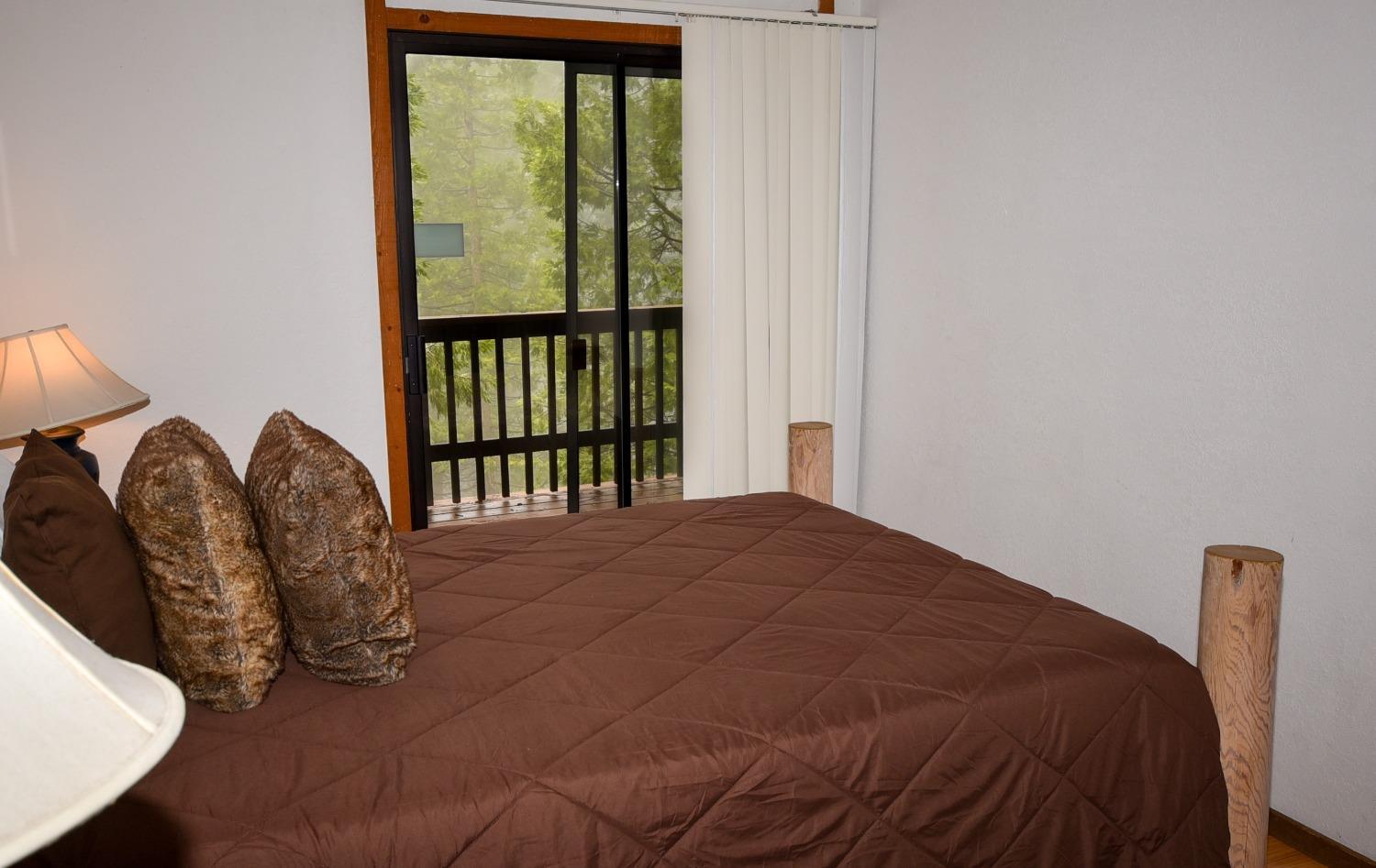 40720 Oakwoods Ln, Fresno, CA 93664