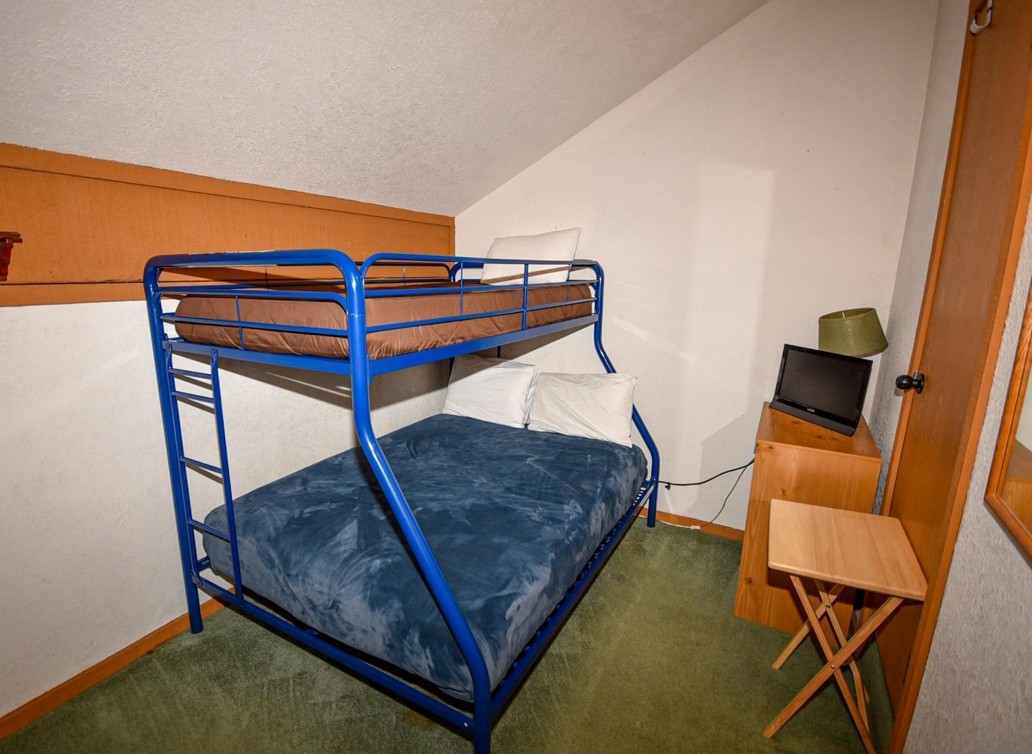 40720 Oakwoods Ln, Fresno, CA 93664