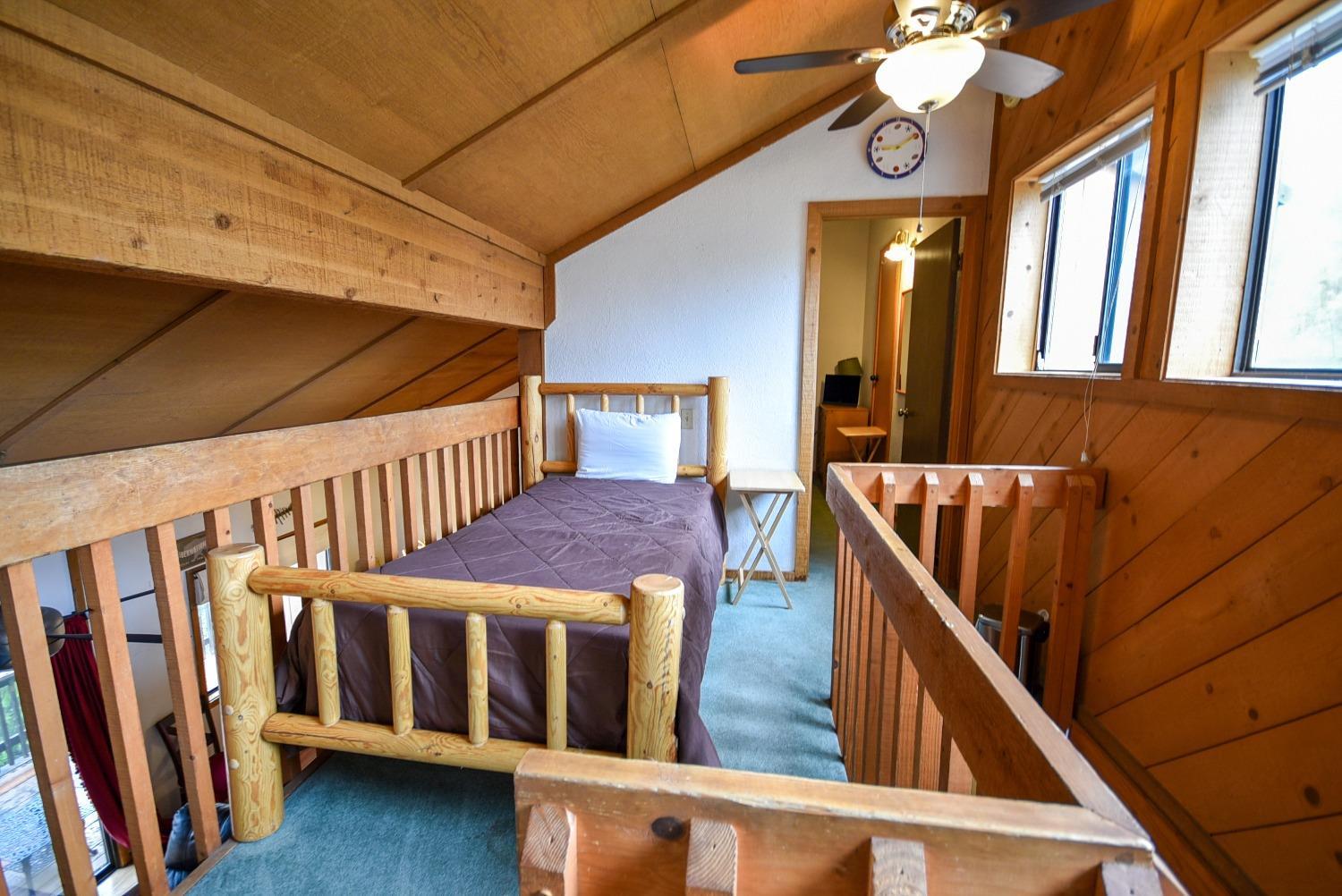 40720 Oakwoods Ln, Fresno, CA 93664