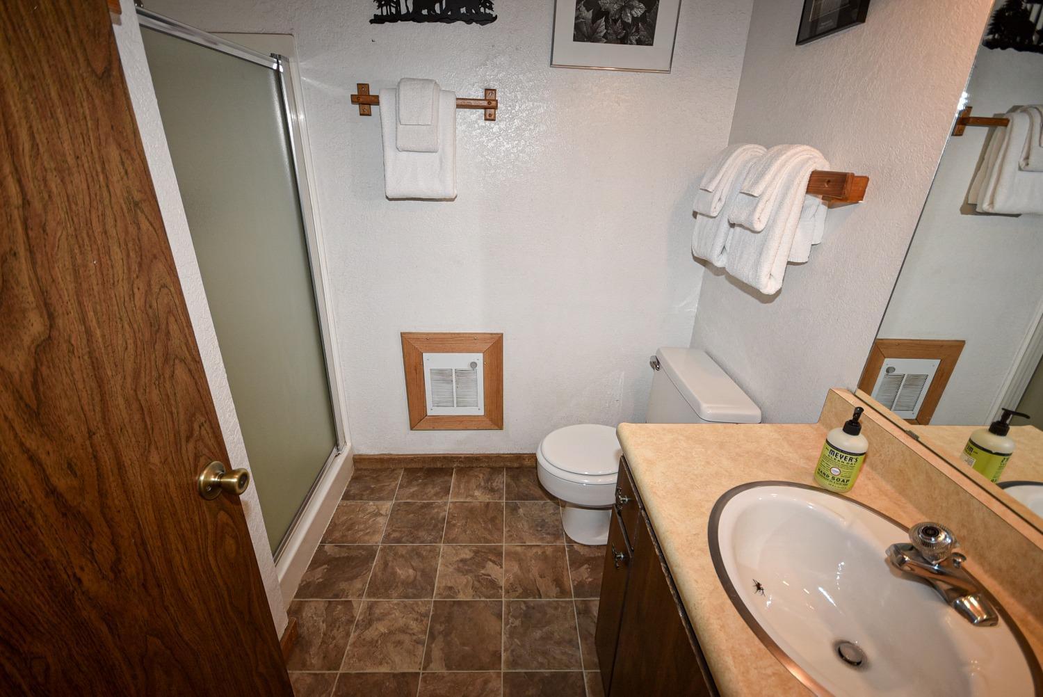 40720 Oakwoods Ln, Fresno, CA 93664