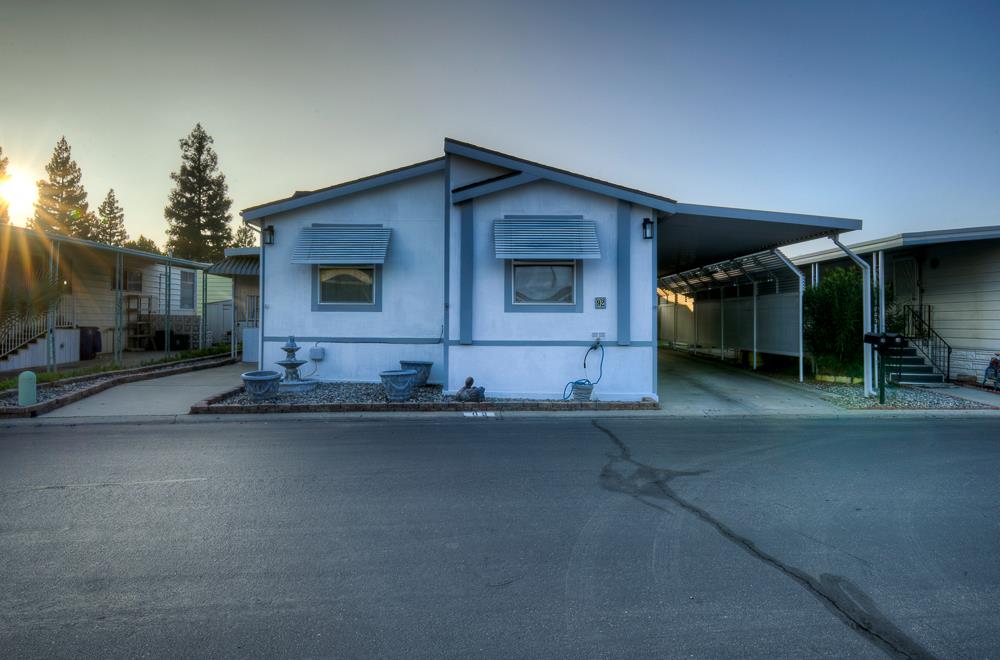 1001 Sylmar Ave #92, Clovis, CA 93612