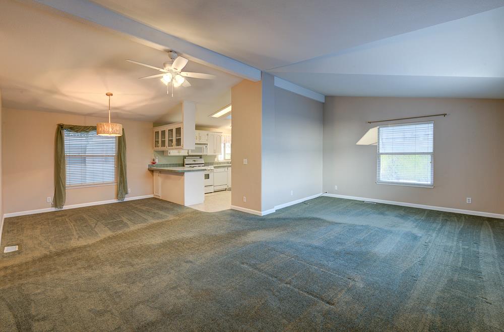 1001 Sylmar Ave #92, Clovis, CA 93612