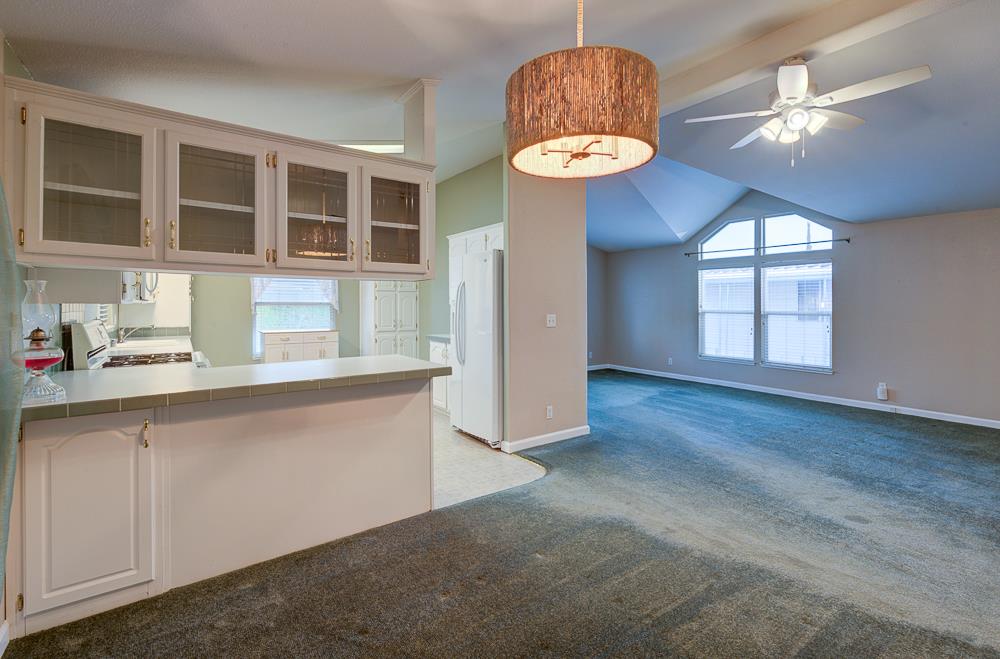 1001 Sylmar Ave #92, Clovis, CA 93612