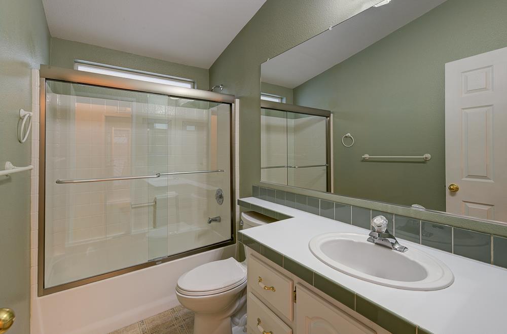 1001 Sylmar Ave #92, Clovis, CA 93612