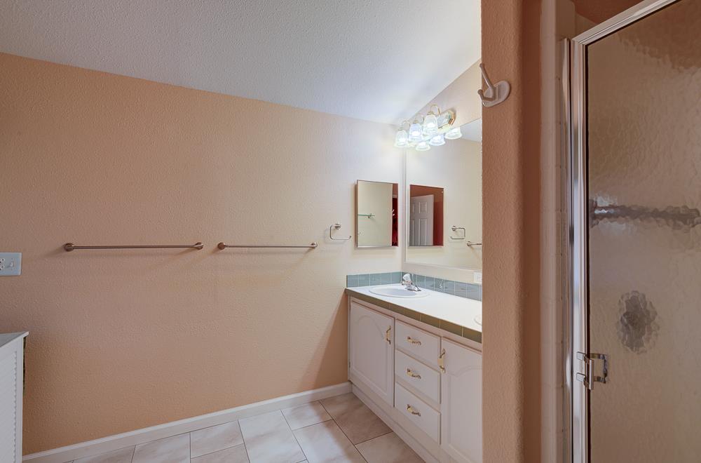 1001 Sylmar Ave #92, Clovis, CA 93612