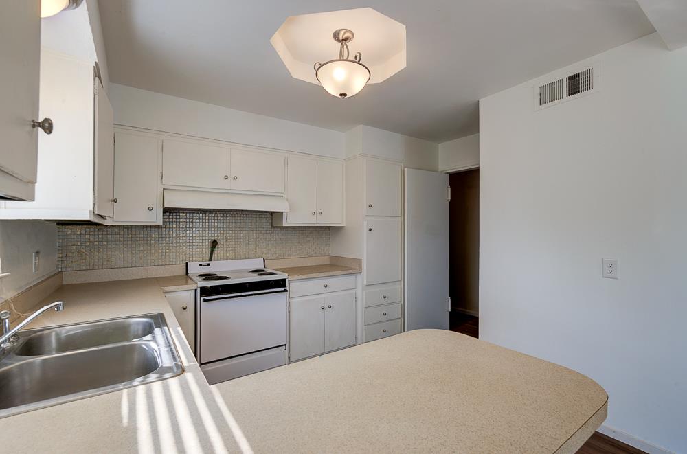 3734 E Dakota Ave, Fresno, CA 93726