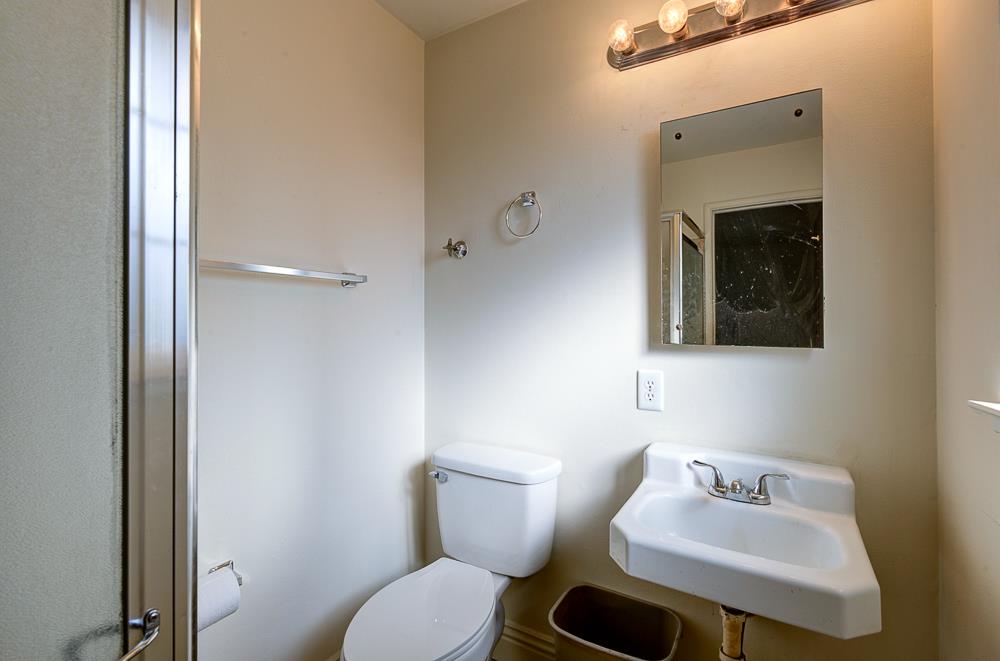 3734 E Dakota Ave, Fresno, CA 93726