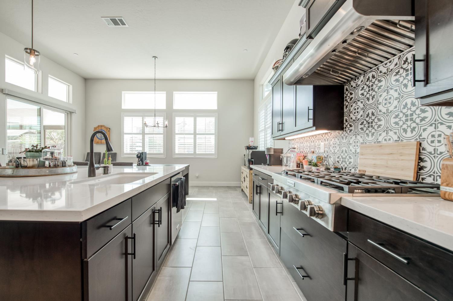 1020 Highland Rd W, Madera, CA 93636