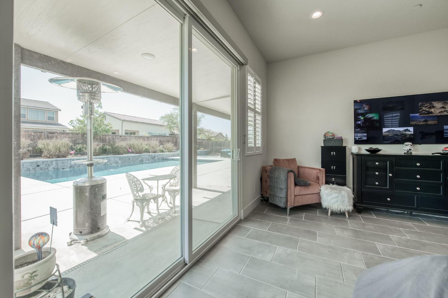 1020 Highland Rd W, Madera, CA 93636