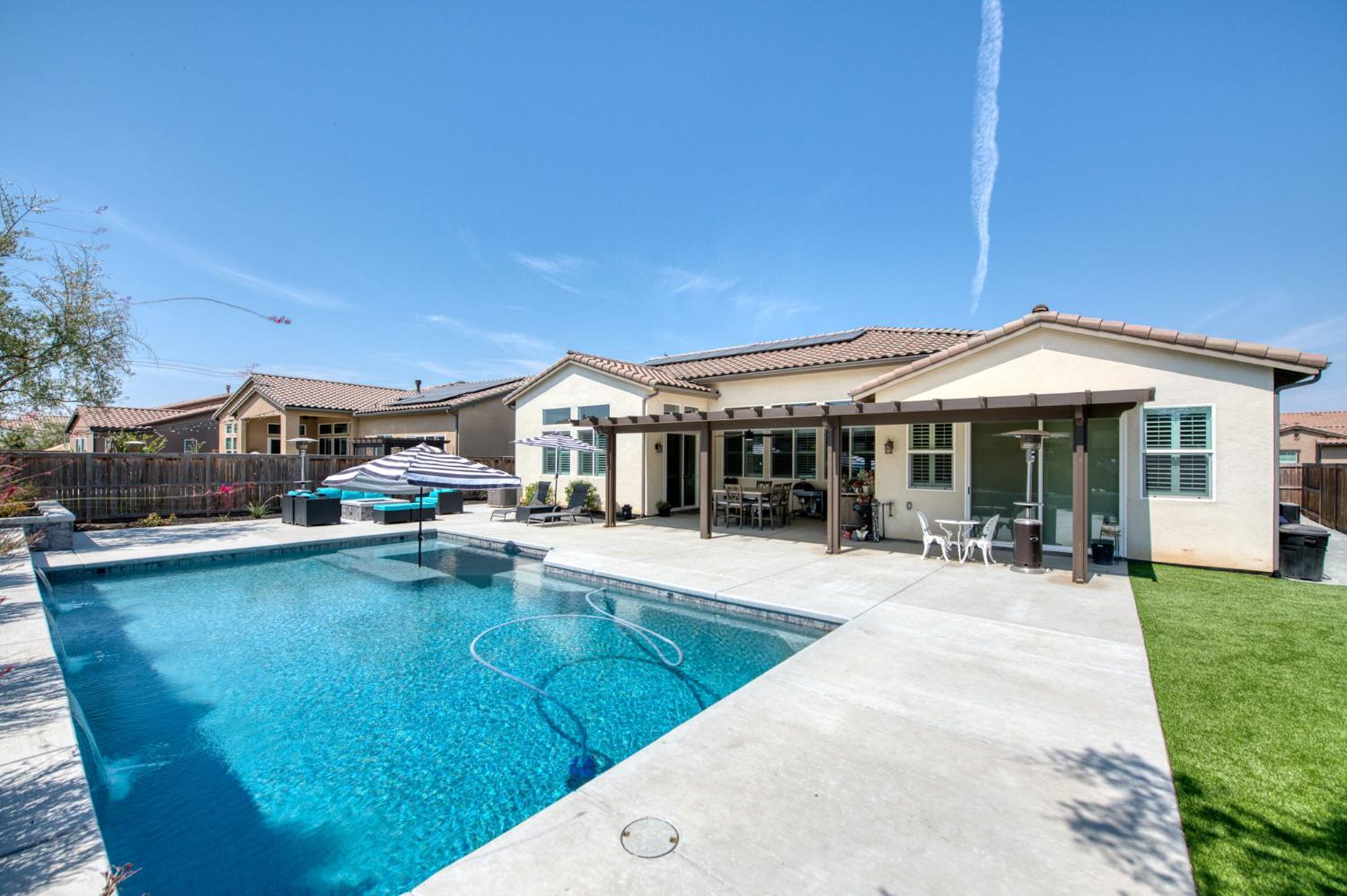 1020 Highland Rd W, Madera, CA 93636