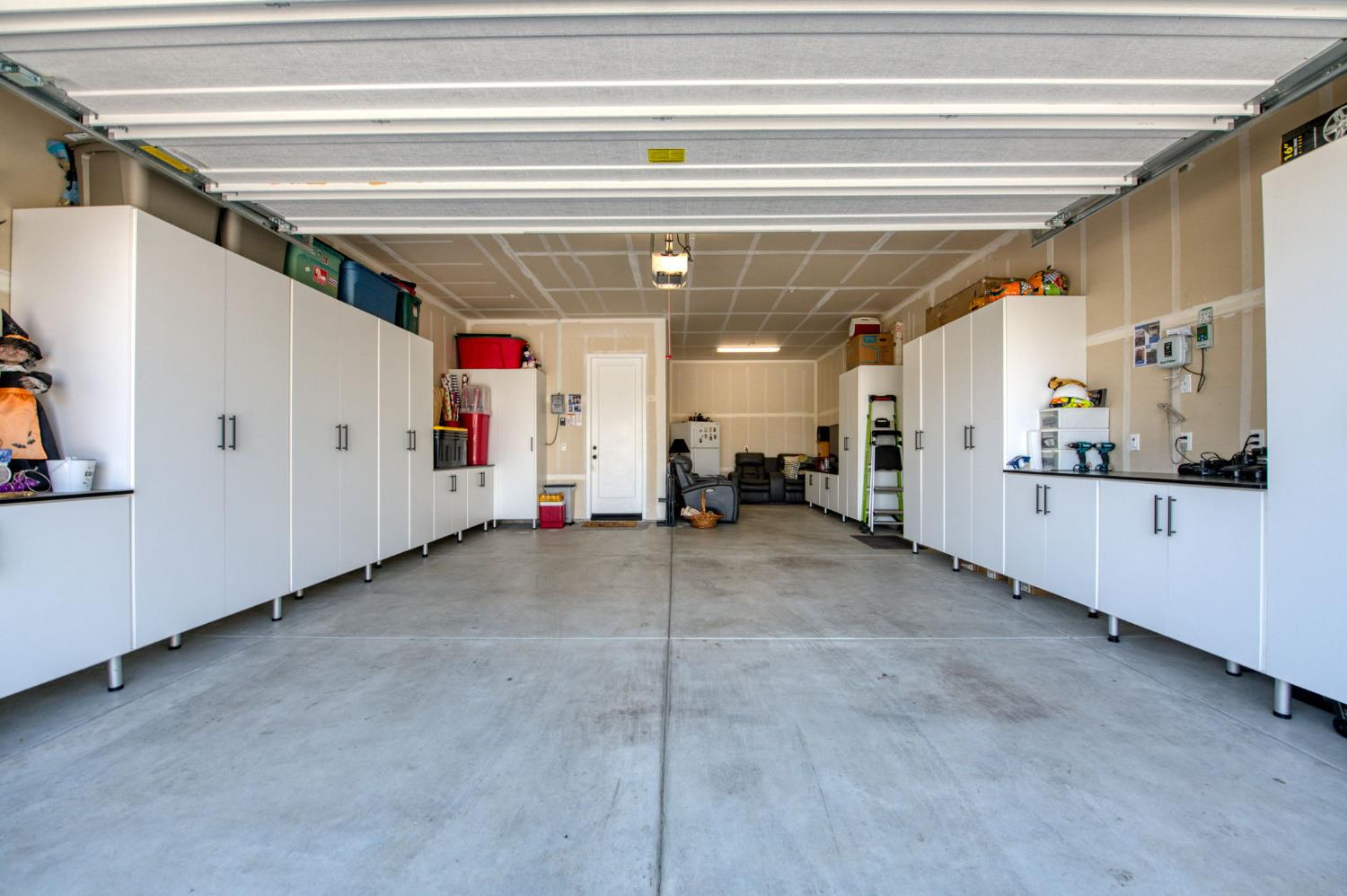 1020 Highland Rd W, Madera, CA 93636