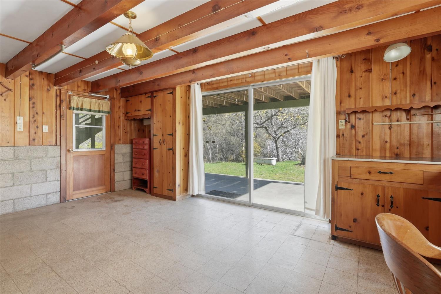 50015 Lilac Ln, Oakhurst, CA 93644