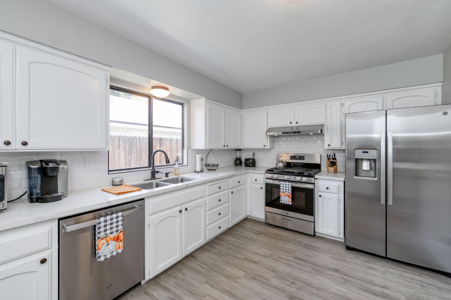 640 N Renn Ave, Clovis, CA 93611