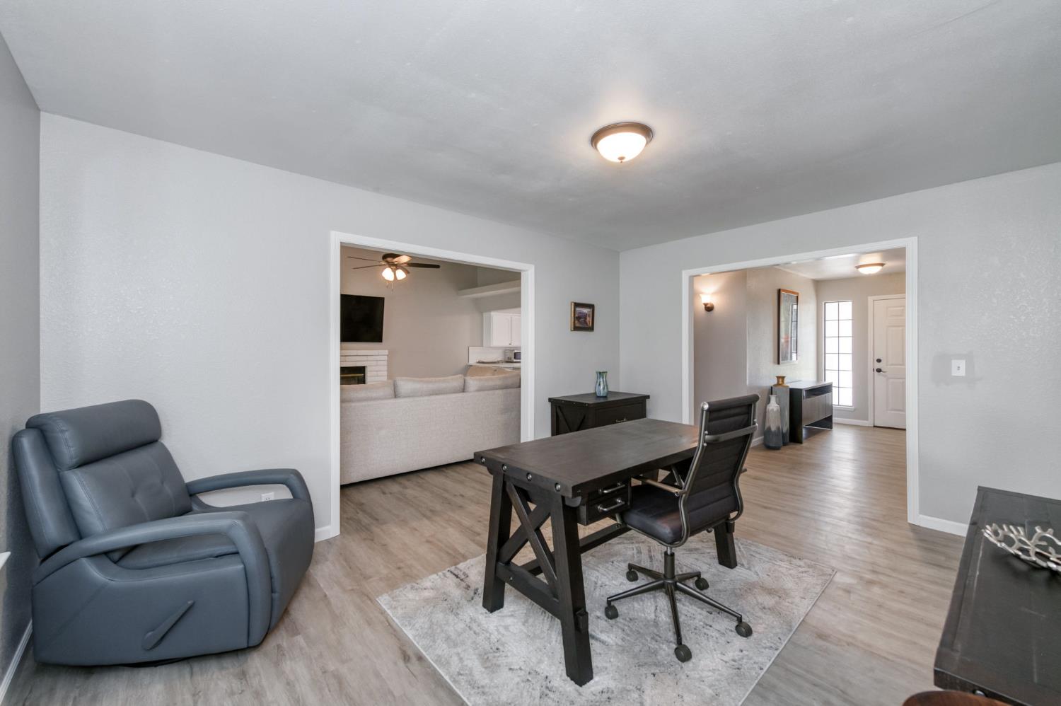 640 N Renn Ave, Clovis, CA 93611