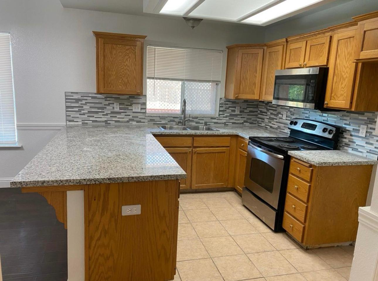 5323 W Garland Ave, Fresno, CA 93722