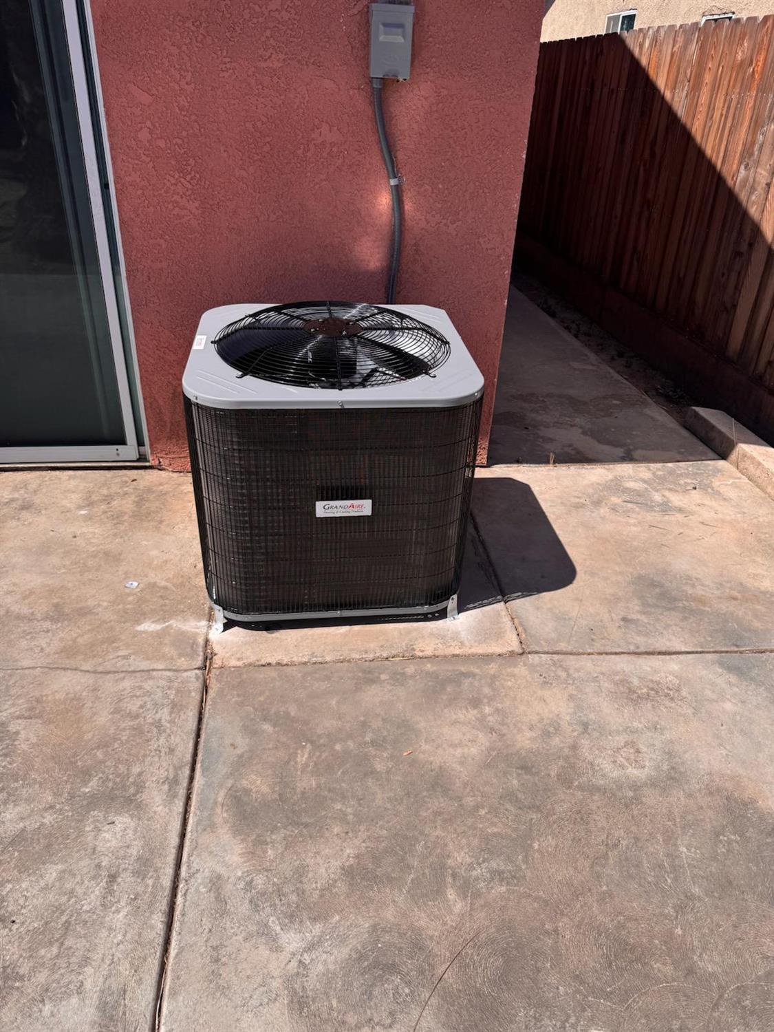 5323 W Garland Ave, Fresno, CA 93722