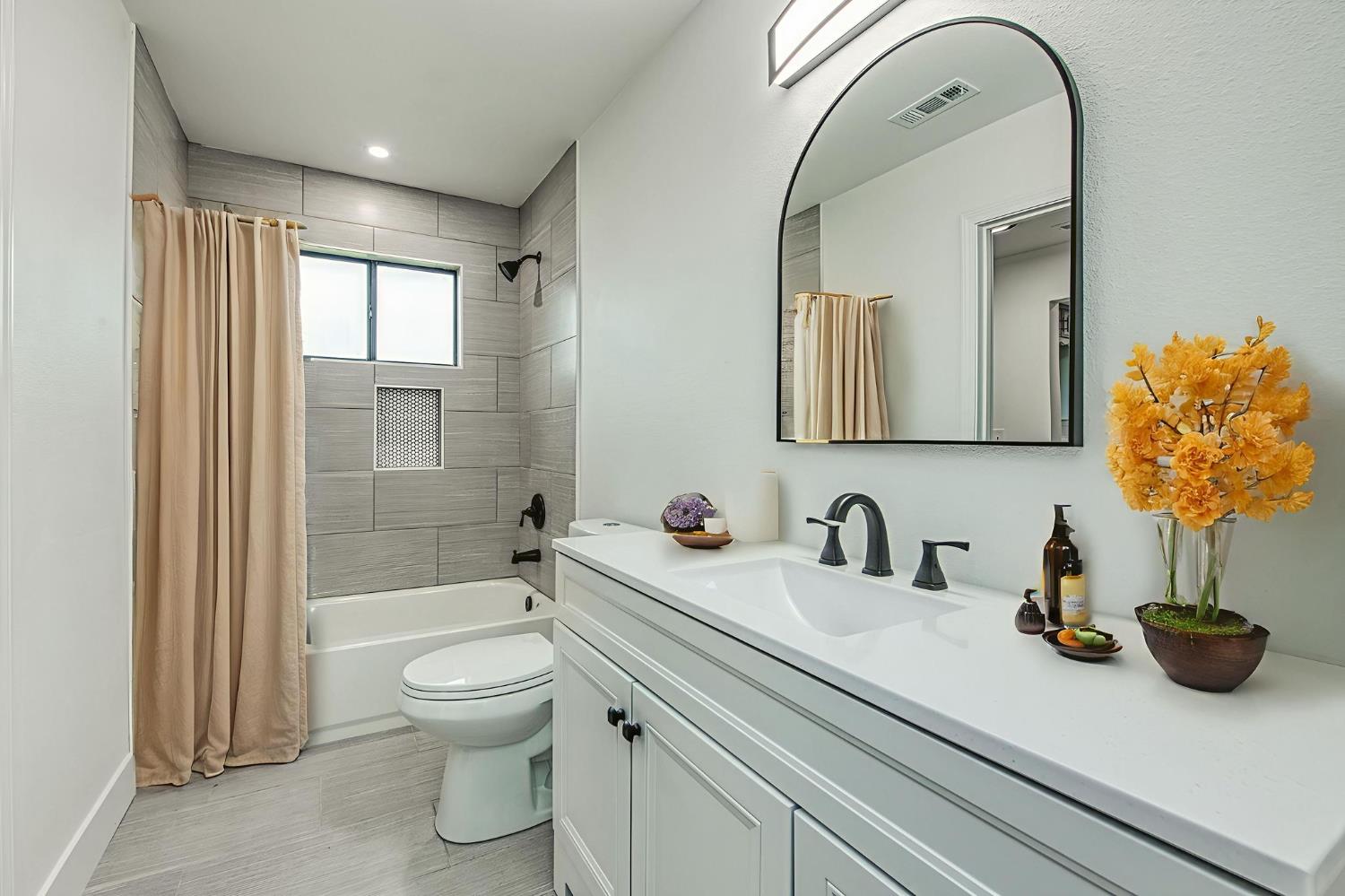 42741 Revis Way, Coarsegold, CA 93614