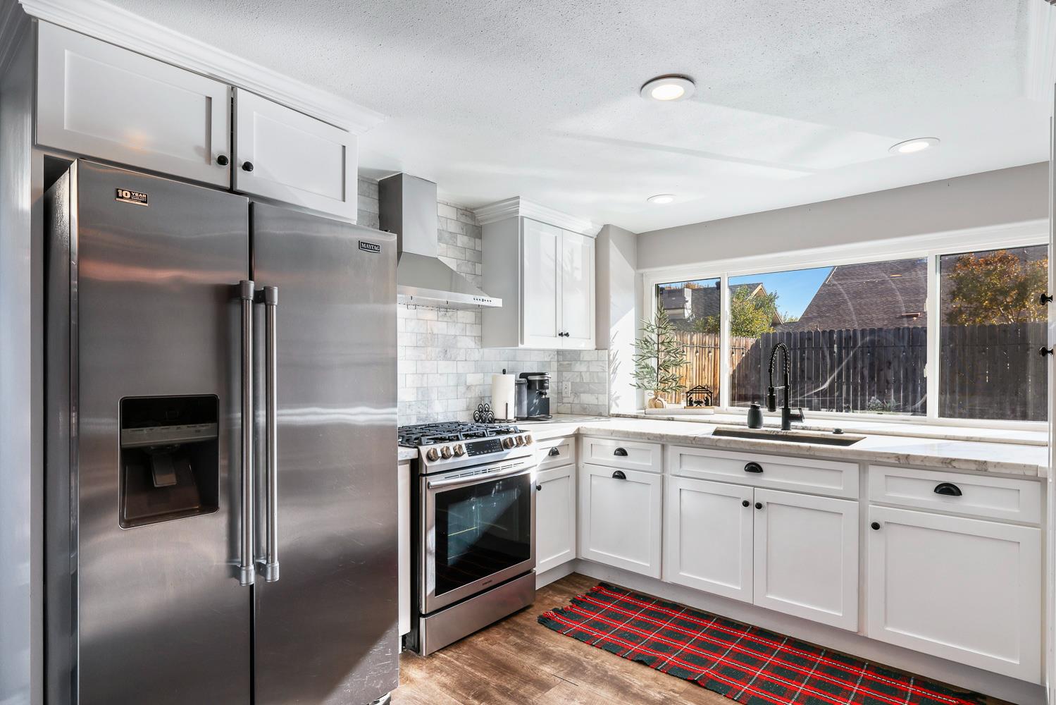 927 E Decatur Ave, Fresno, CA 93720