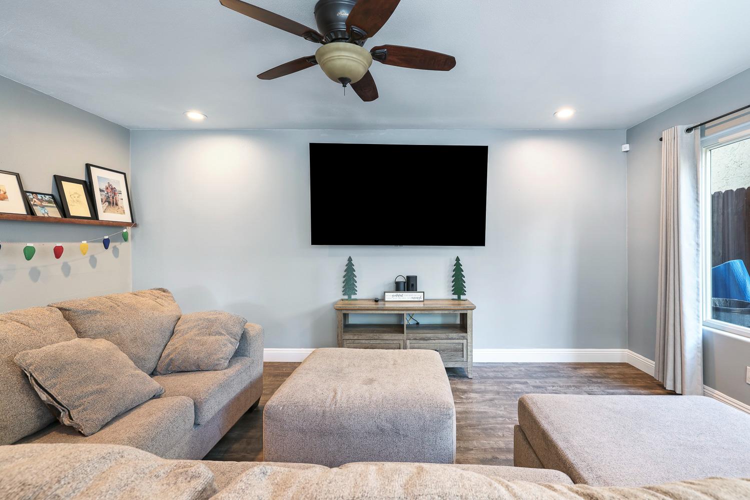 927 E Decatur Ave, Fresno, CA 93720