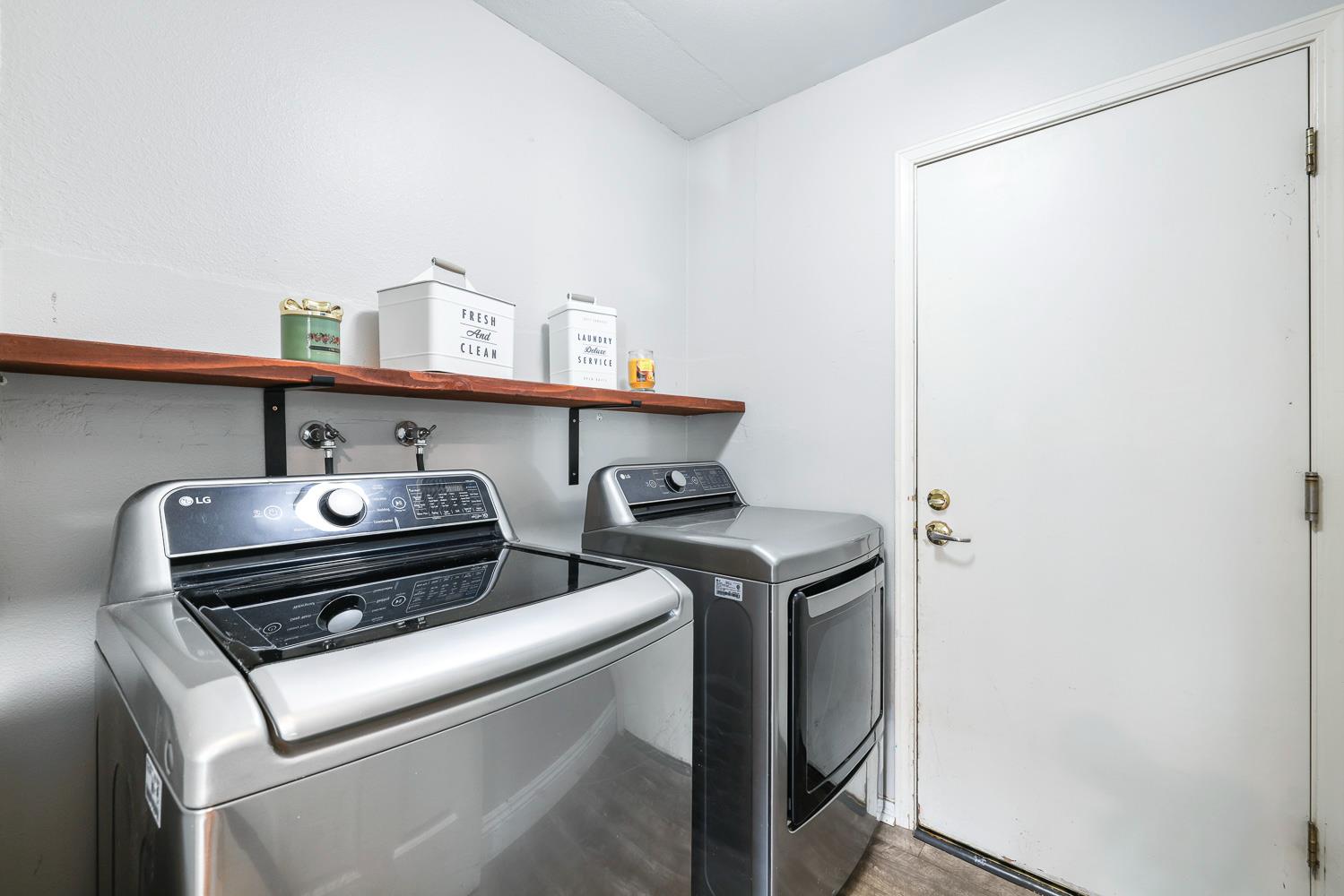 927 E Decatur Ave, Fresno, CA 93720