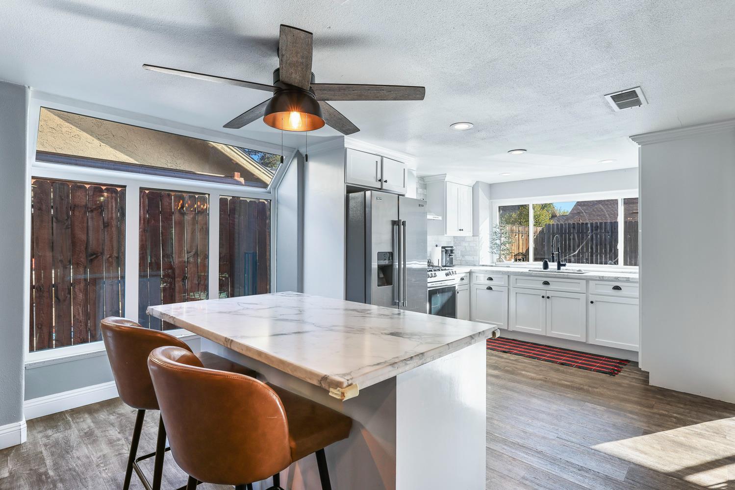 927 E Decatur Ave, Fresno, CA 93720