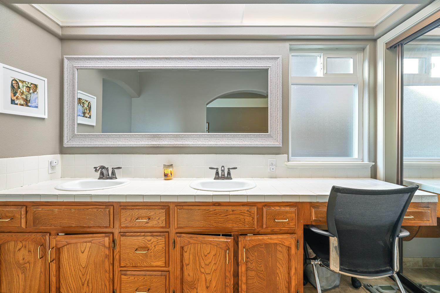 927 E Decatur Ave, Fresno, CA 93720