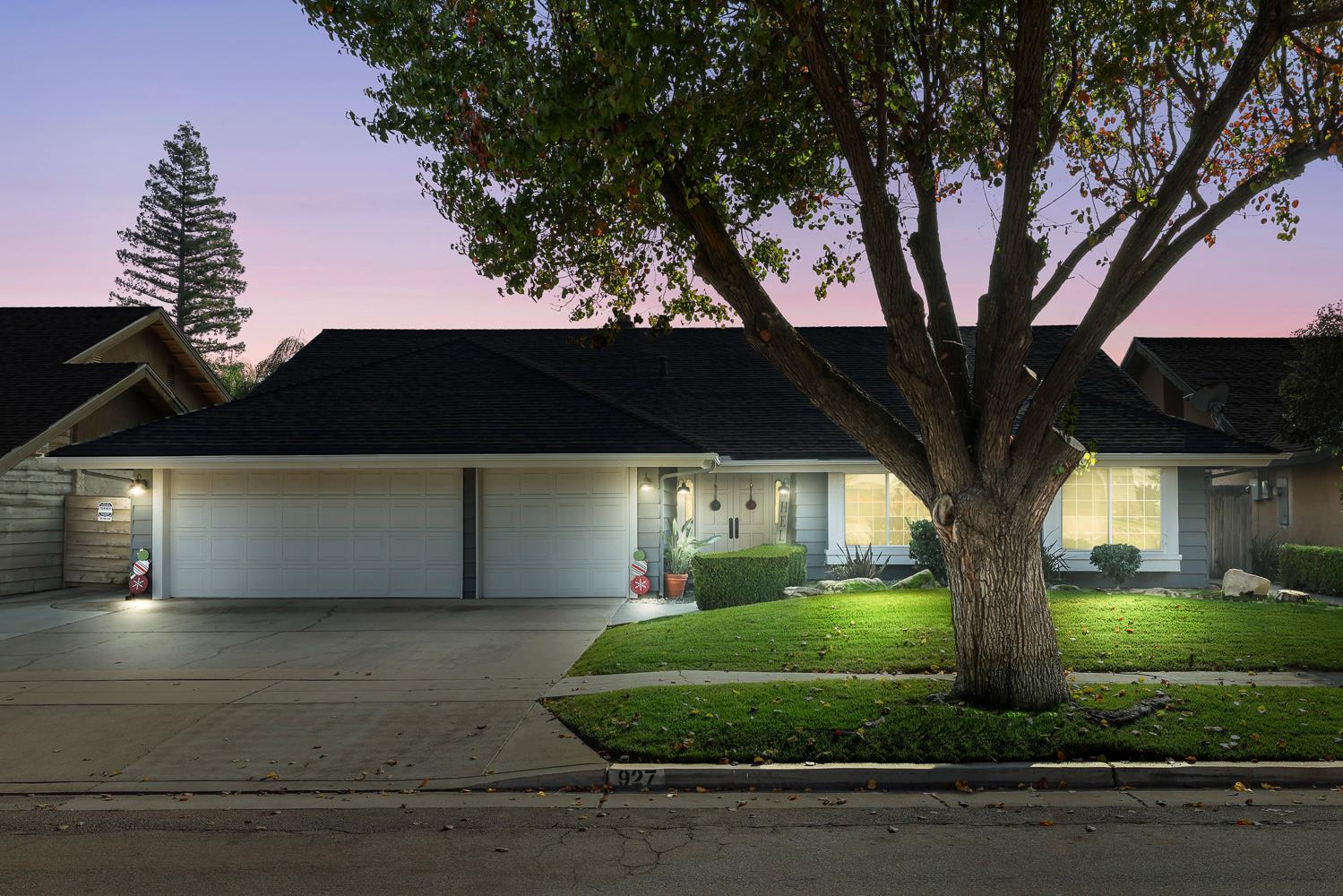 927 E Decatur Ave, Fresno, CA 93720