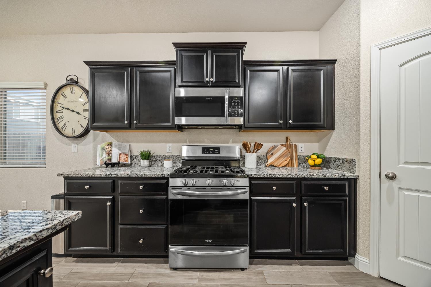 2337 Malaspina, Merced, CA 95340