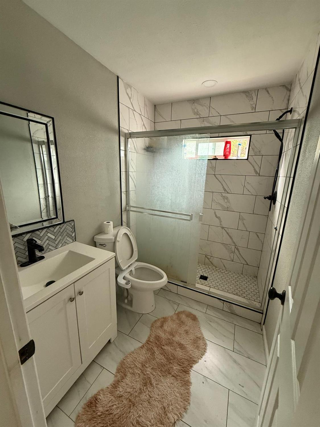 5203 W Mission Ave, Fresno, CA 93722