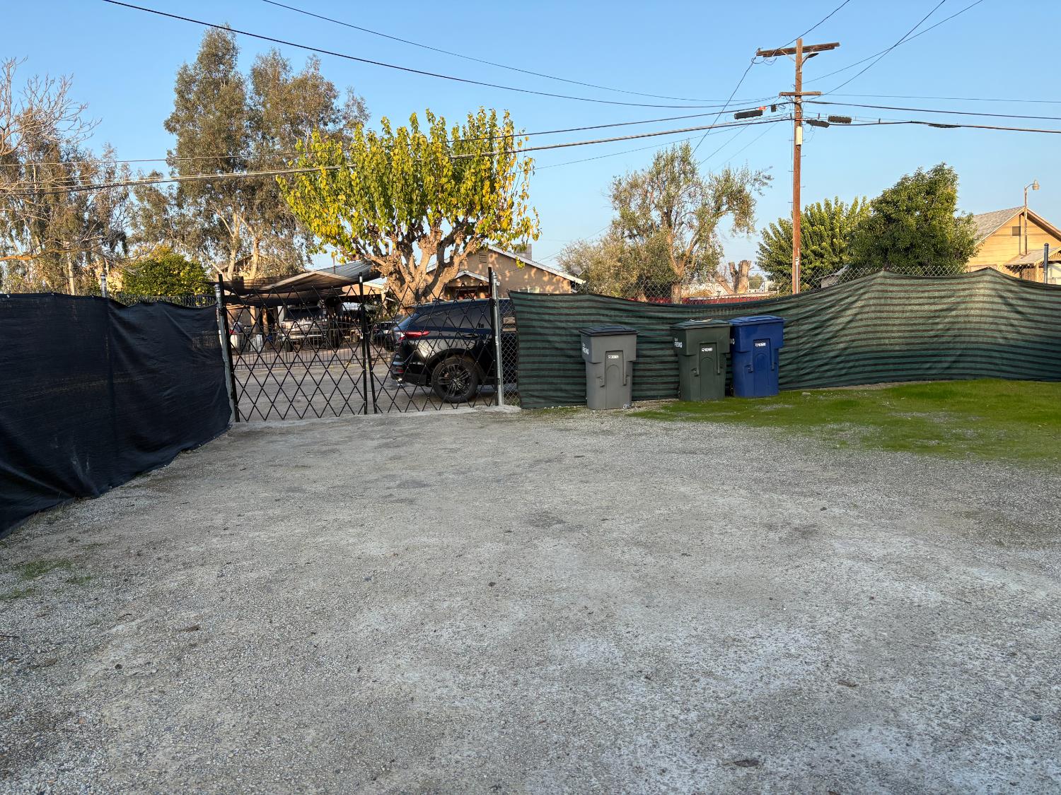 5203 W Mission Ave, Fresno, CA 93722