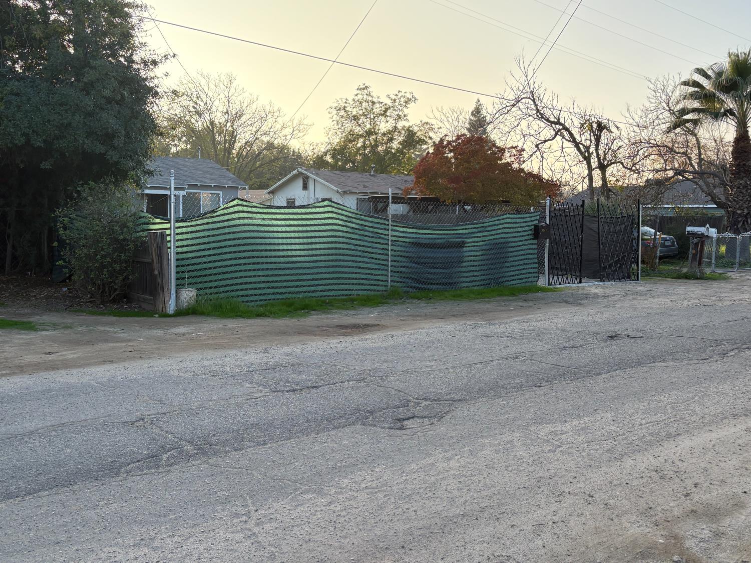 5203 W Mission Ave, Fresno, CA 93722