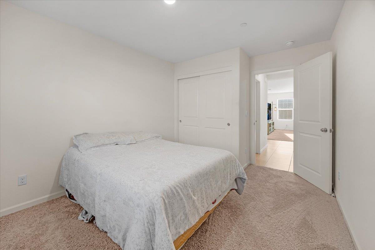 2216 Chism Ave, Tulare, CA 93274