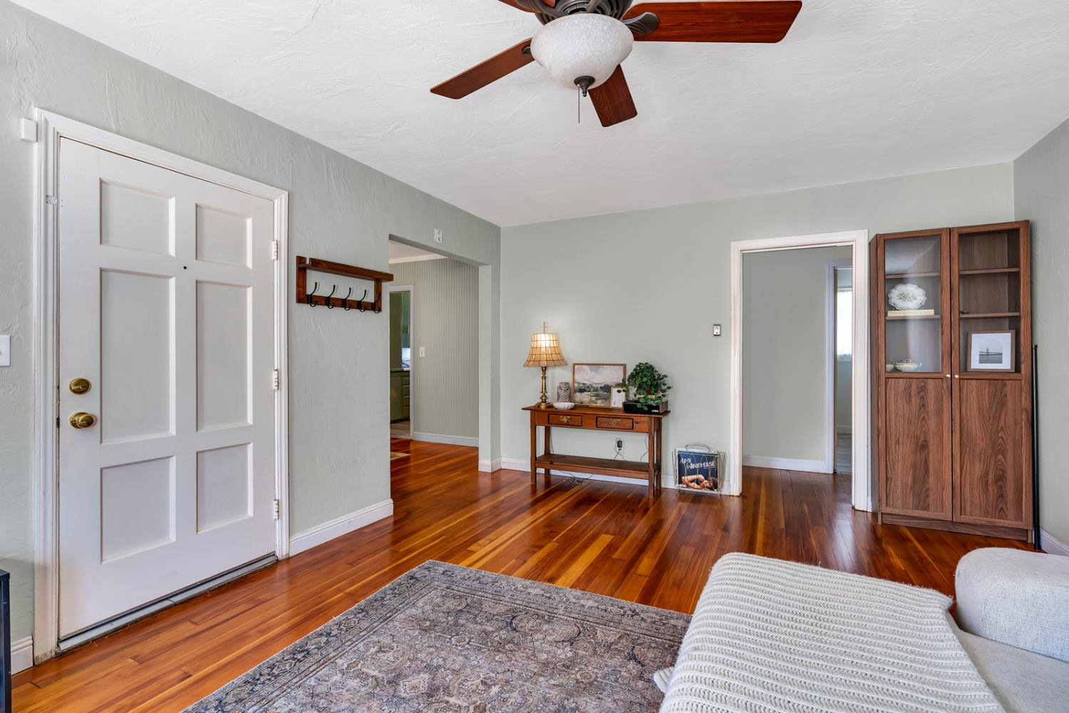 641 E 19th, Merced, CA 95340