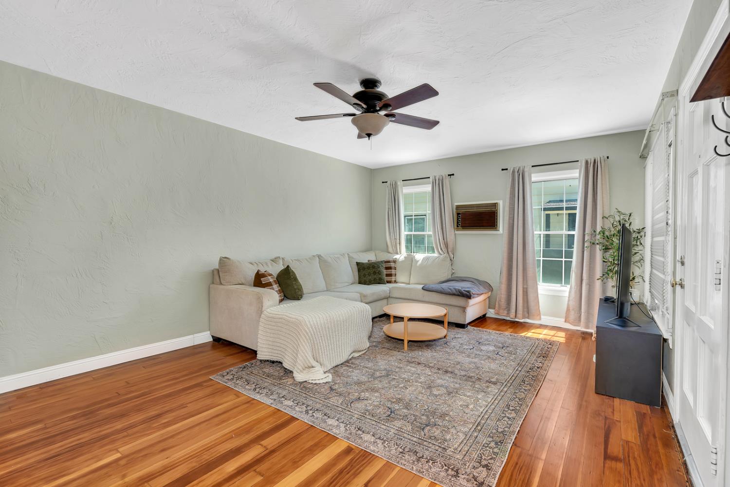 641 E 19th, Merced, CA 95340