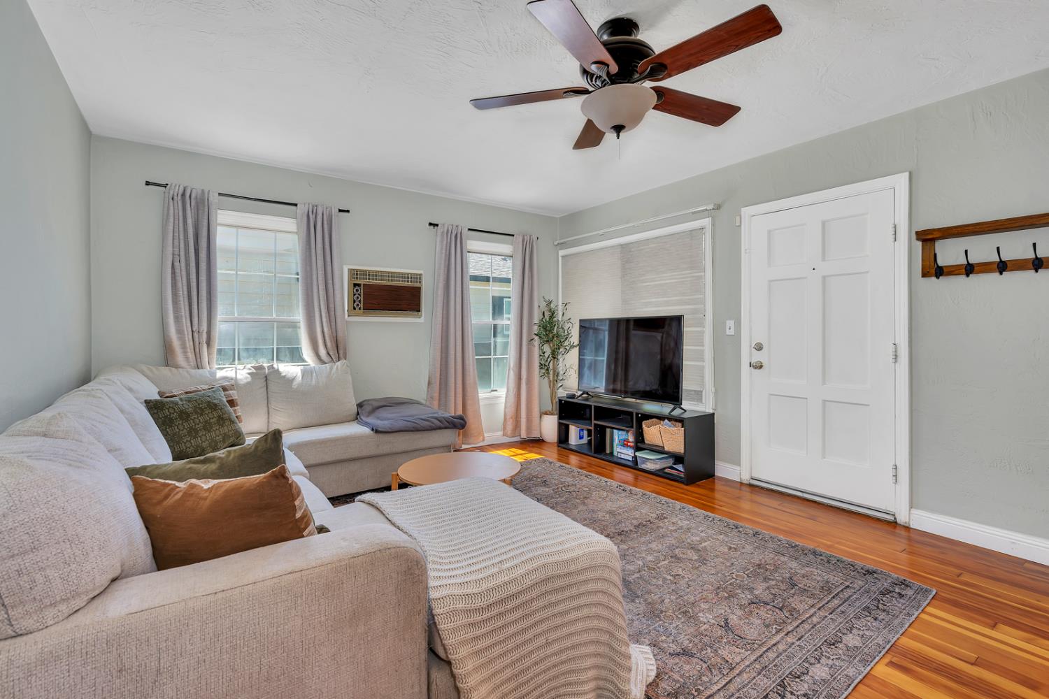 641 E 19th, Merced, CA 95340