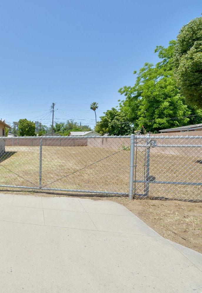 343 N Delno Ave, Fresno, CA 93706
