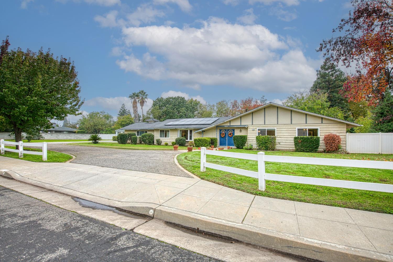 424 Temperance Ave, Clovis, CA 93611