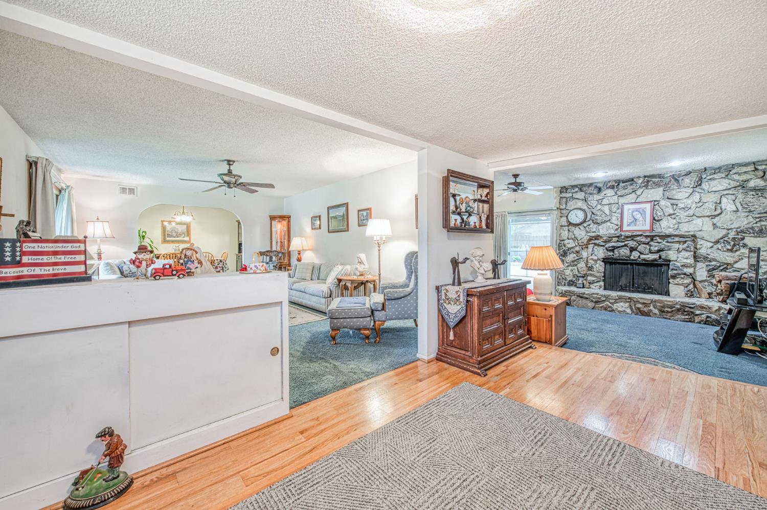 424 Temperance Ave, Clovis, CA 93611