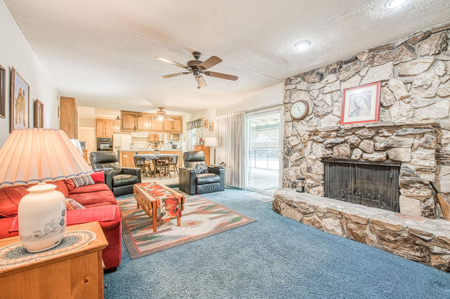 424 Temperance Ave, Clovis, CA 93611