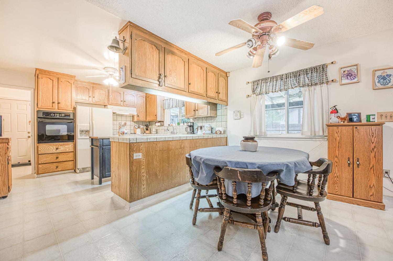 424 Temperance Ave, Clovis, CA 93611