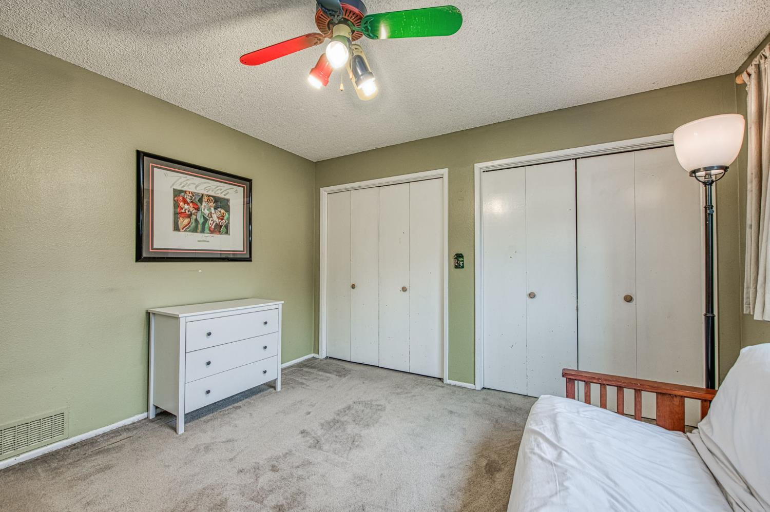 424 Temperance Ave, Clovis, CA 93611