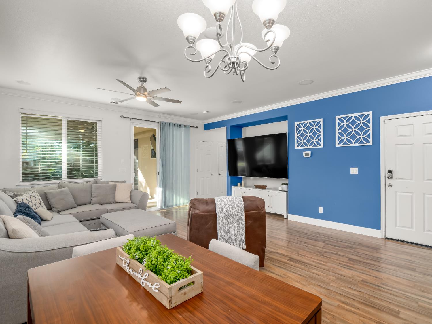 5761 W Willis Ave, Fresno, CA 93722