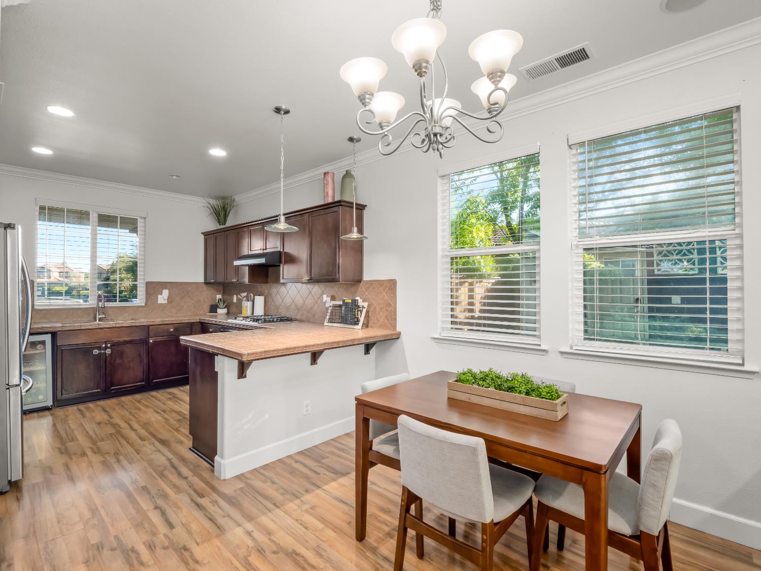 5761 W Willis Ave, Fresno, CA 93722