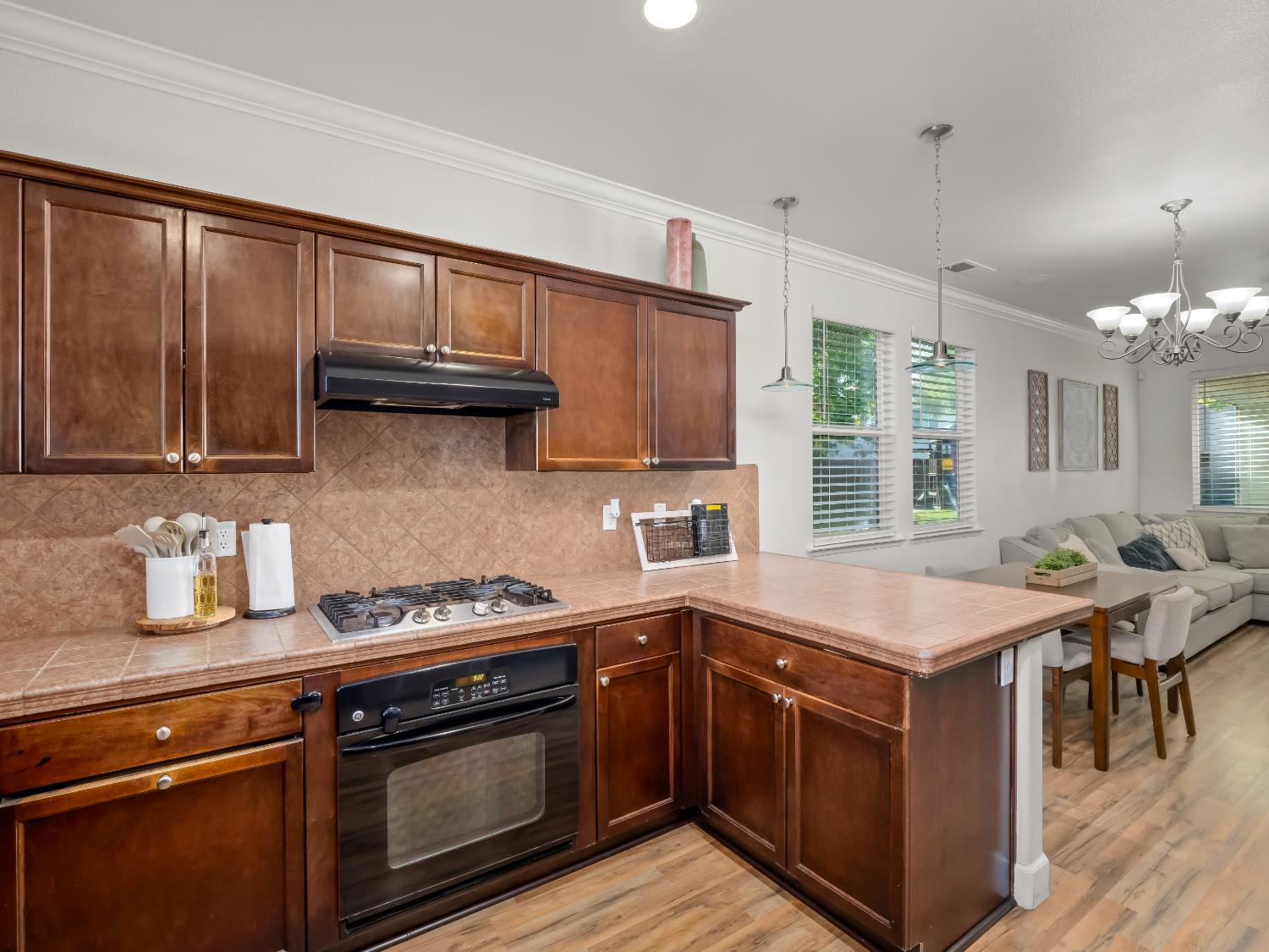 5761 W Willis Ave, Fresno, CA 93722